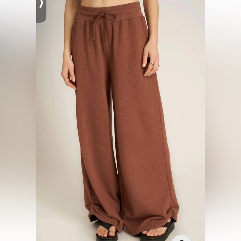 Nigel Pleated Wide-Leg Pants— Russett brown